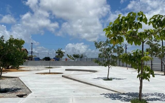 Antigo estacionamento no São Jorge é transformado em praça de convivência de 5,5 mil m²