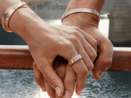 Cartier lança pulseira LOVE flexível, que pode ser ligada a outras