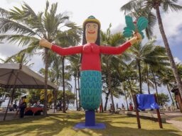 Circuito de arte a céu aberto apresenta mestres populares na orla de Maceió