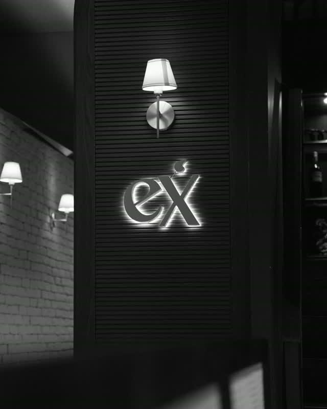 Ambiente interno do Exímia Bar em São Paulo, reconhecido entre os melhores do mundo