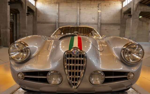 Hotéis de luxo lançam malas, óculos e roteiros de Alfa Romeo com marcas famosas