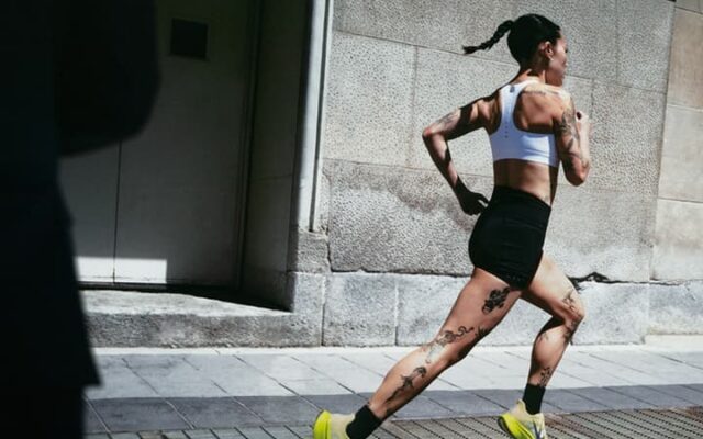 Nike Apex: tênis sem desnível devolve até 40% mais energia, diz a marca